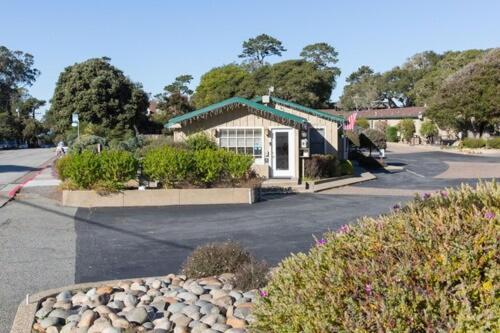 Sea Breeze Inn - Pacific Grove Exterior photo